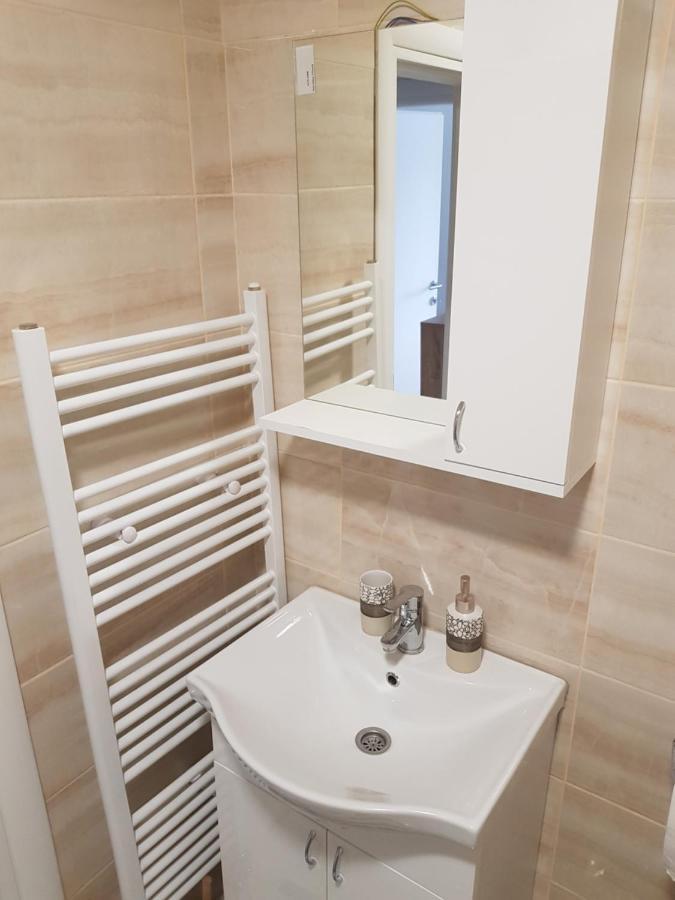 S&D Apartman Lukavica Exterior foto