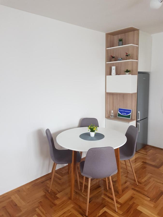 S&D Apartman Lukavica Exterior foto